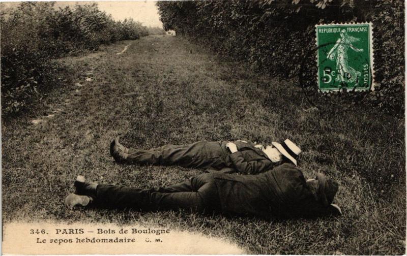 Carte postale ancienne Bois de Boulogne - Le repos hebdomadaire à Paris 16e