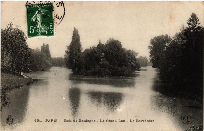 Carte postale ancienne Bois de Boulogne - Le Grand Lac - Le Belvédère à Paris 16e