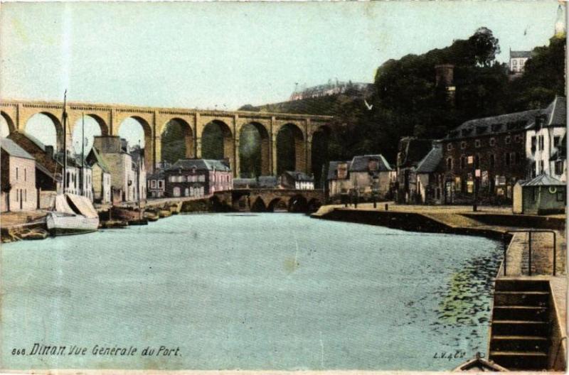 Carte postale ancienne Ed. Aqua 868 Dinan Vue générale du Port à Dinan