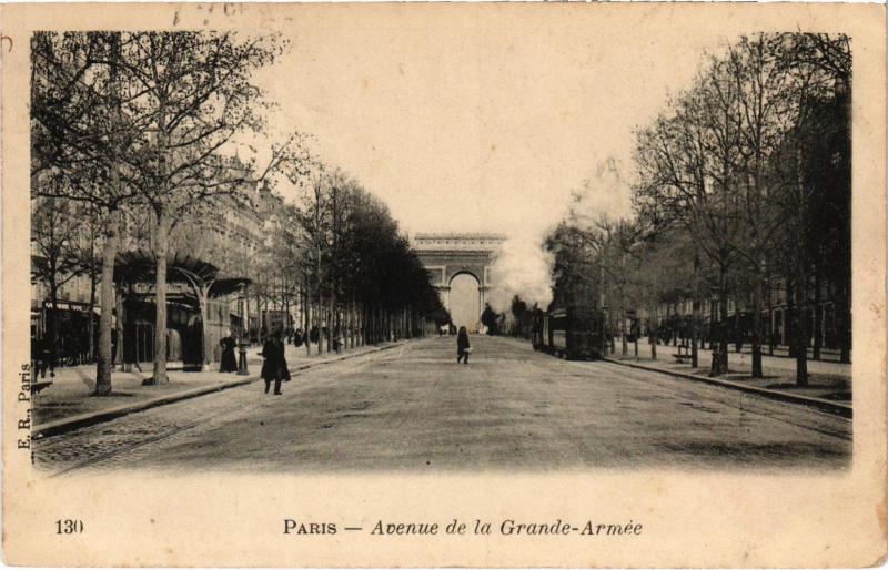 Carte postale ancienne Avenue de la Grande-Armée à Paris 16e