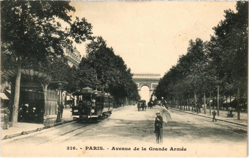 Carte postale ancienne Avenue de la Grande-Armée à Paris 17e