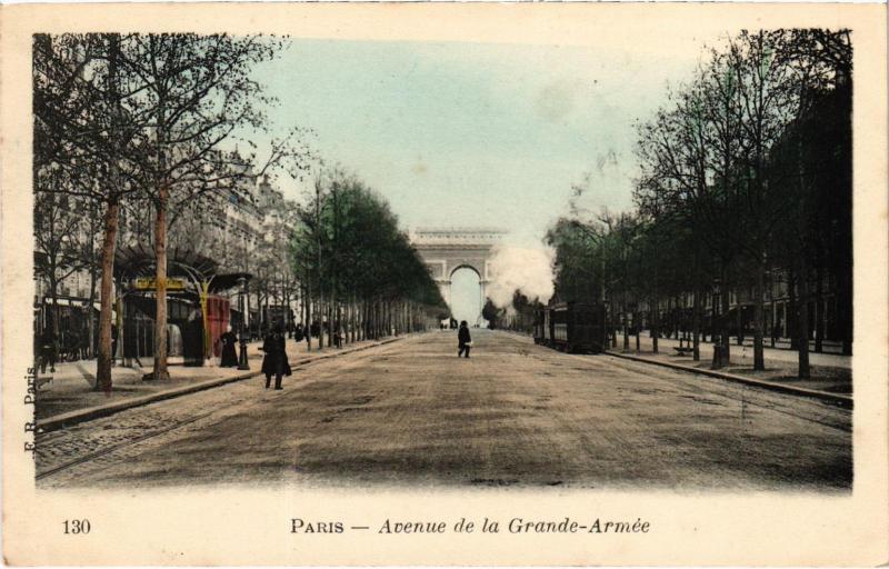 Carte postale ancienne Avenue de la Grande-Armée à Paris 16e