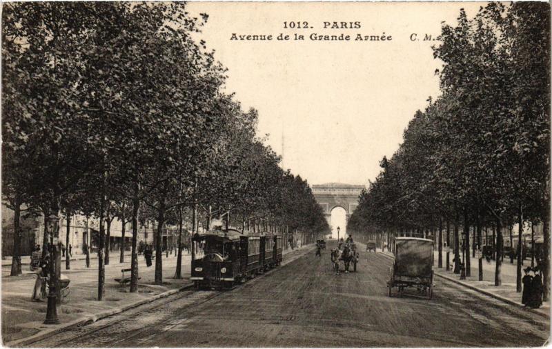 Carte postale ancienne Avenue de la Grande Armée à Paris 16e