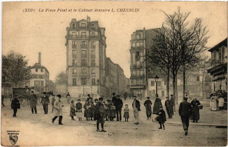Carte postale ancienne La Place Pinel et le Cabinet dentaire à Paris 13e