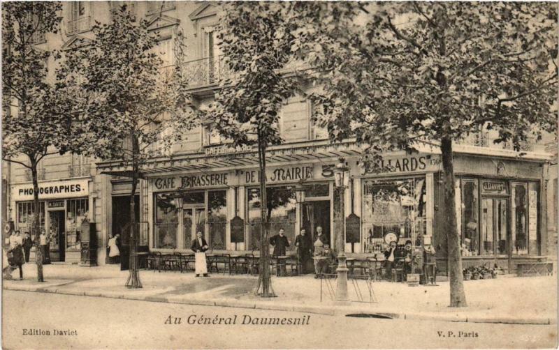 Carte postale ancienne Paris 12e (Dep.75) Au Général Daumesnil à Paris 12e