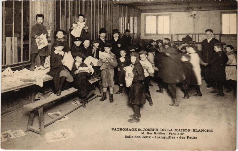 Carte postale ancienne Patronage Saint-Joseph de la Maison Blanche - Rue Bobillot - Salle des Jeux tranquilles des Petits à Paris 13e