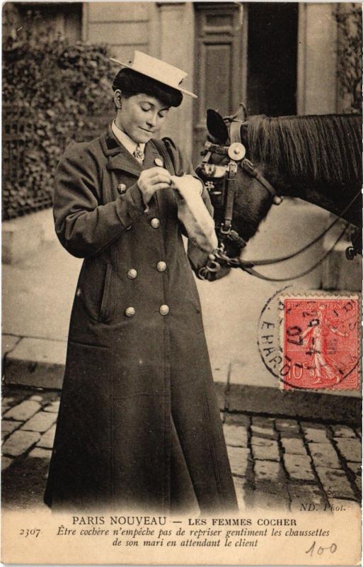 Carte postale ancienne Paris - Paris nouveau - Les Femmes Cocher à Paris