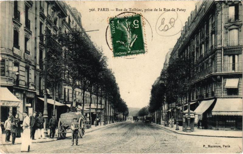 Carte postale ancienne Paris 13e (Dep.75) Rue de Tolbiac, prise de la Rue de Patay à Paris 13e