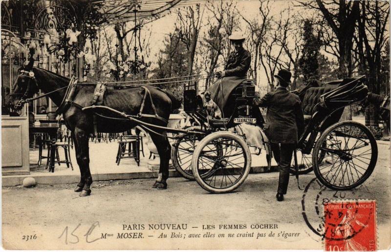 Carte postale ancienne Paris - Paris nouveau - Les Femmes Cocher à Paris