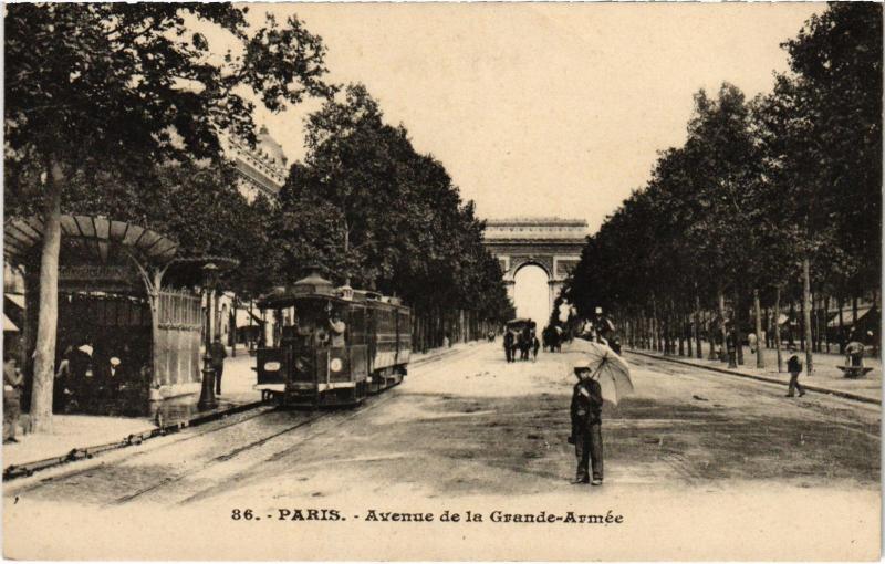 Carte postale ancienne Avenue de la Grande-Armée à Paris 16e