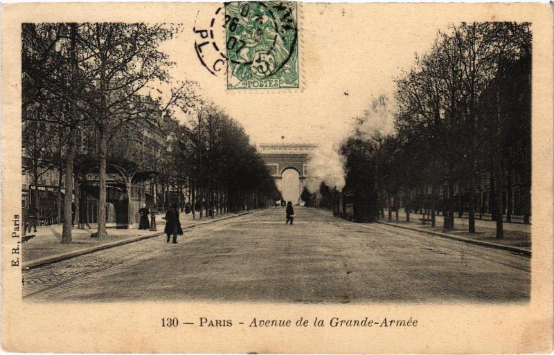 Carte postale ancienne Avenue de la Grande-Armée à Paris 16e