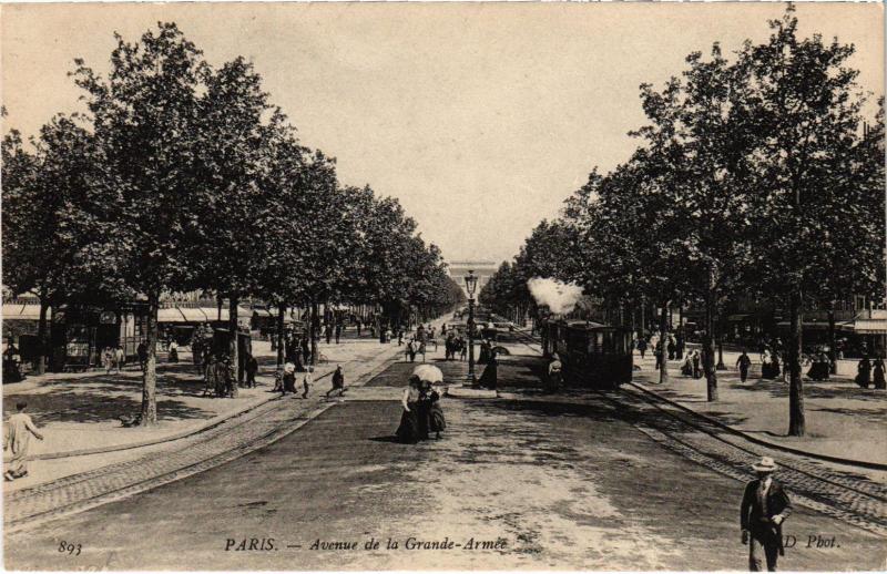Carte postale ancienne Avenue de la Grande-Armée à Paris 16e