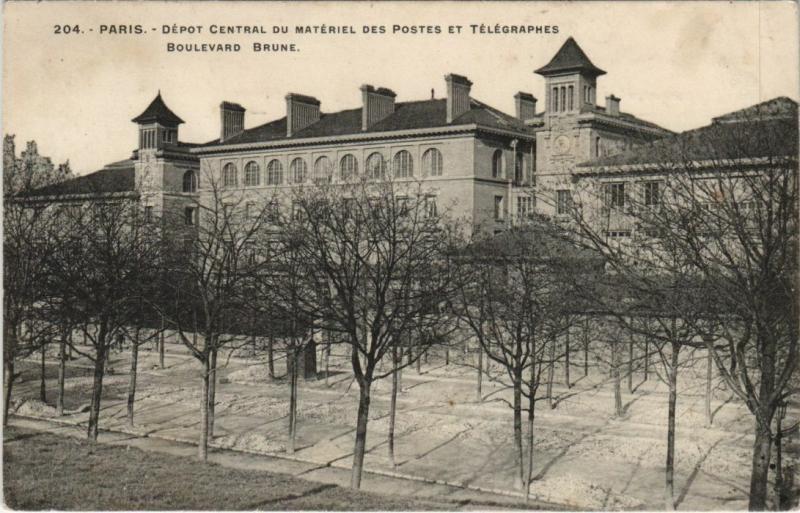 Carte postale ancienne Dépôt central du matériel des Postes et Télégraphes - Boulevard Brune à Paris 14e
