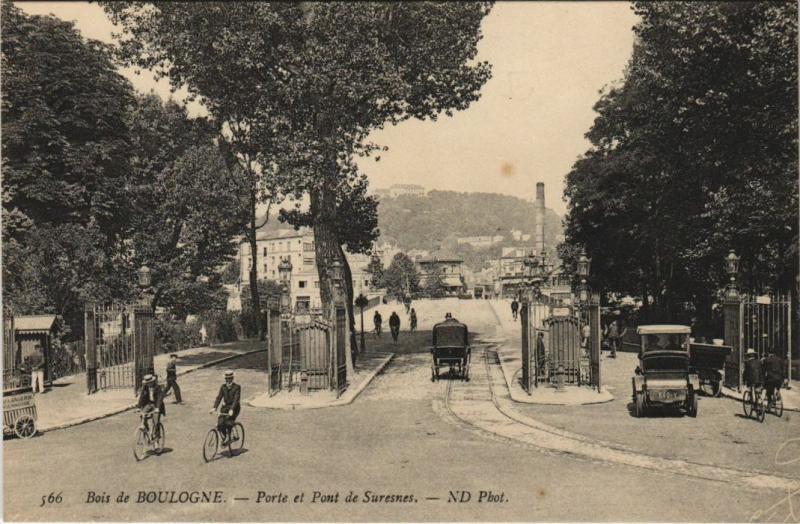 Carte postale ancienne Bois de Boulogne - Porte et Pont de Suresnes à Paris 16e