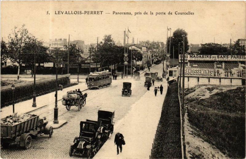 Carte postale ancienne Panorama pris de la porte de Courcelles à Paris 17e