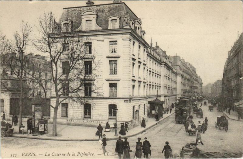 Carte postale ancienne La Caserne de la Pépinière à Paris 8e