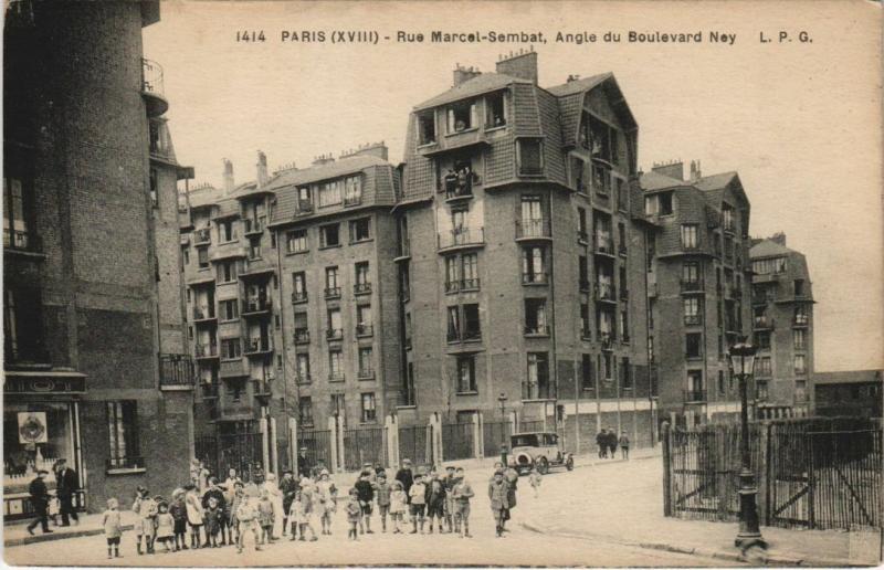 Carte postale ancienne Rue Marcel-Sembat - Angle du Boulevard Ney à Paris 18e
