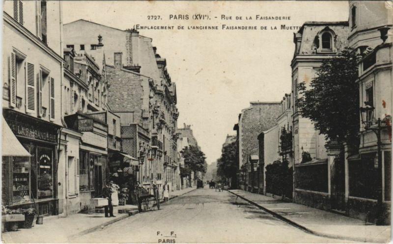 Carte postale ancienne Rue de la Faisanderie à Paris 16e