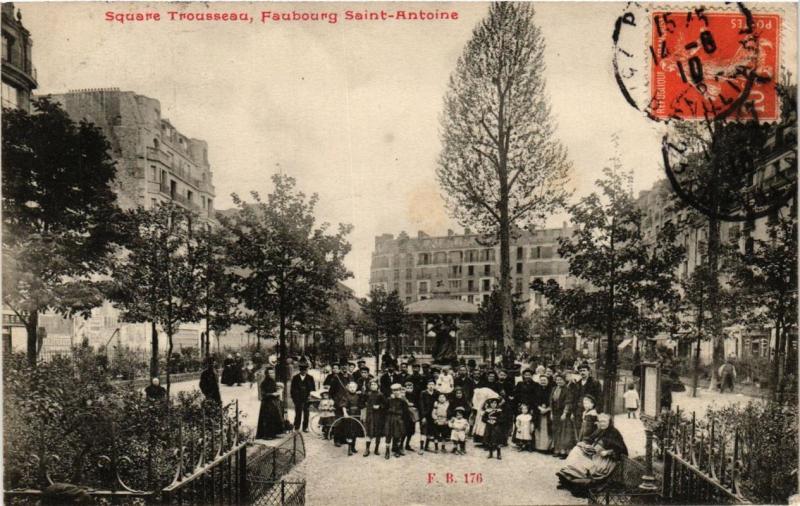 Carte postale ancienne Paris 12e Sqaure Trousseau Faubourg Saint-Antoine à Paris 12e