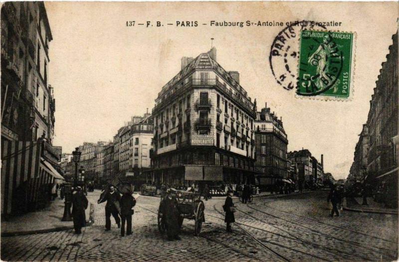 Carte postale ancienne Paris 12e Faubourg Saint-Antoine et rue Crozatier à Paris 12e
