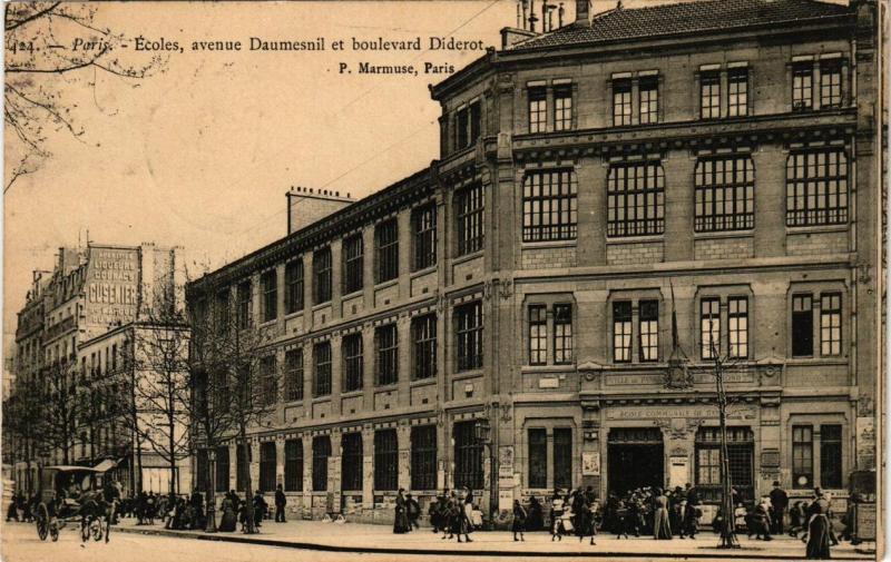 Carte postale ancienne Ecoles - Avenue Daumesnil, Boulevard Diderot à Paris 12e