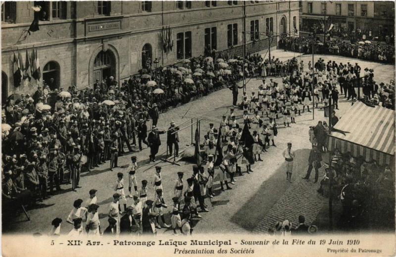 Carte postale ancienne Paris 12e Patronage Laique municipal Fete du 19 Juin 1910 à Paris 12e