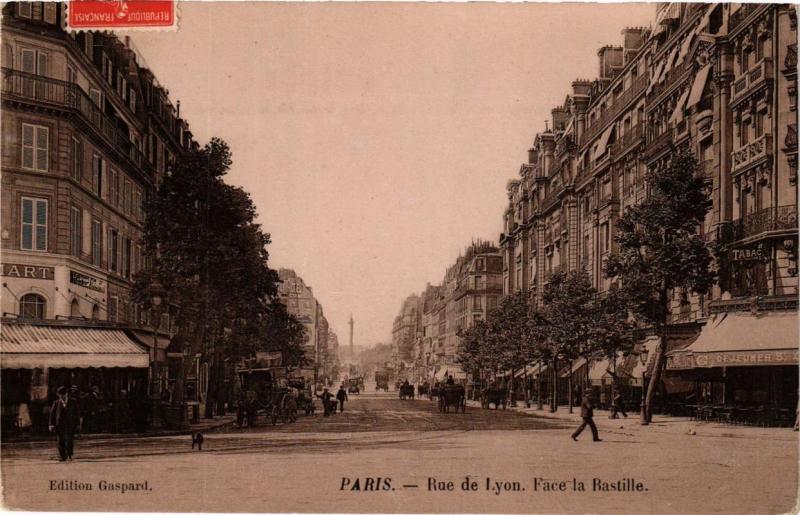 Carte postale ancienne Paris 12e Rue de Lyon Face la Bastille à Paris 12e