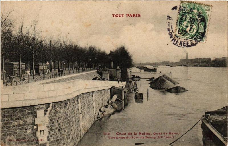 Carte postale ancienne Tout Paris 12e 813 Crue de la Seine vue prise du Pont de Bercy à Paris 12e