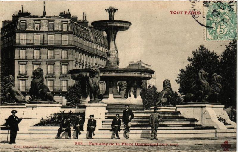 Carte postale ancienne Tout Paris 12e 988 Fontaine de la Place Daumesnil F. Fleury à Paris 12e