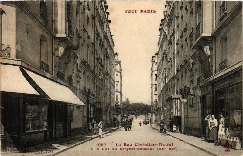 Carte postale ancienne Tout Paris 12e 1057 Rue Christian-Dewet Rue du Sergent-Bauchat à Paris 12e