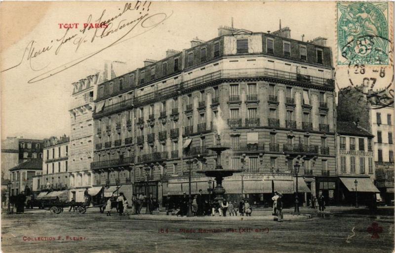 Carte postale ancienne Place Rambouillet à Paris 12e