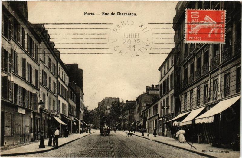 Carte postale ancienne Paris 12e Rue de Charenton à Paris 12e