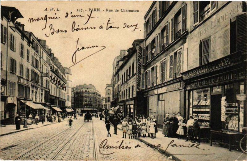 Carte postale ancienne Paris 12e Rue de Charenton à Paris 12e