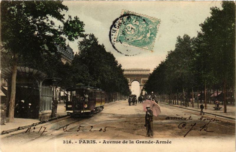 Carte postale ancienne Avenue de la Grande-Armée à Paris 16e