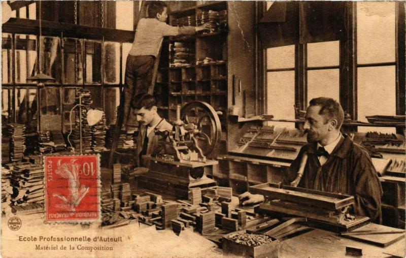 Carte postale ancienne Ecole Professionnelle d'Auteuil - Matériel de Composition à Paris 16e