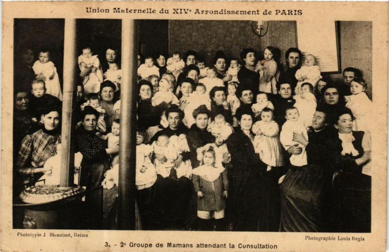 Carte postale ancienne Paris 14e Union Maternelle. 2e groupe de Mamas à Paris 14e