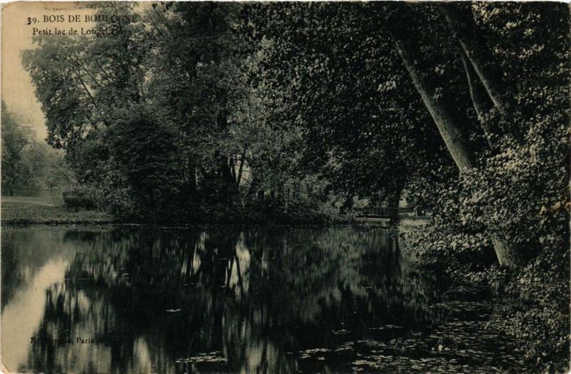 Carte postale ancienne Bois de Boulogne - Petit lac de Longchamps à Paris 16e