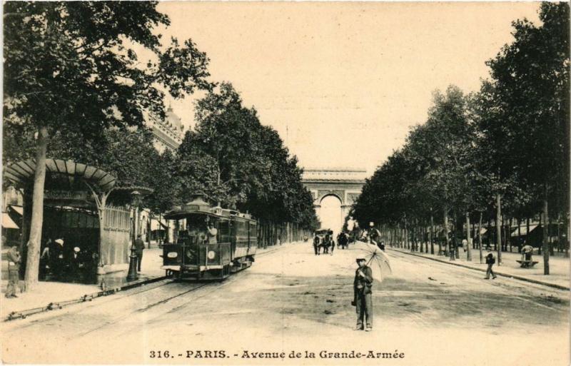 Carte postale ancienne Avenue de la Grande-Armée à Paris 17e