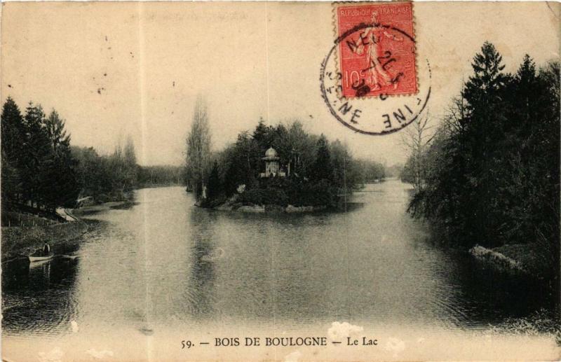 Carte postale ancienne Bois de Boulogne - Le Lac à Paris 16e