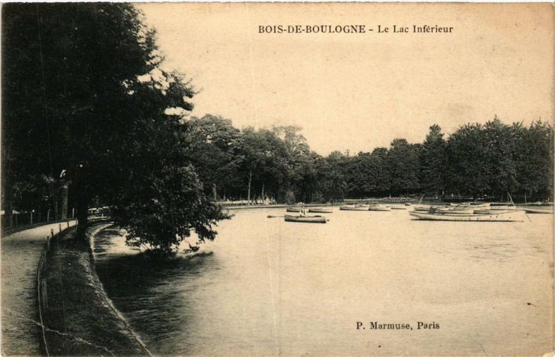 Carte postale ancienne Bois de Boulogne - Le Lac Inférieur à Paris 16e