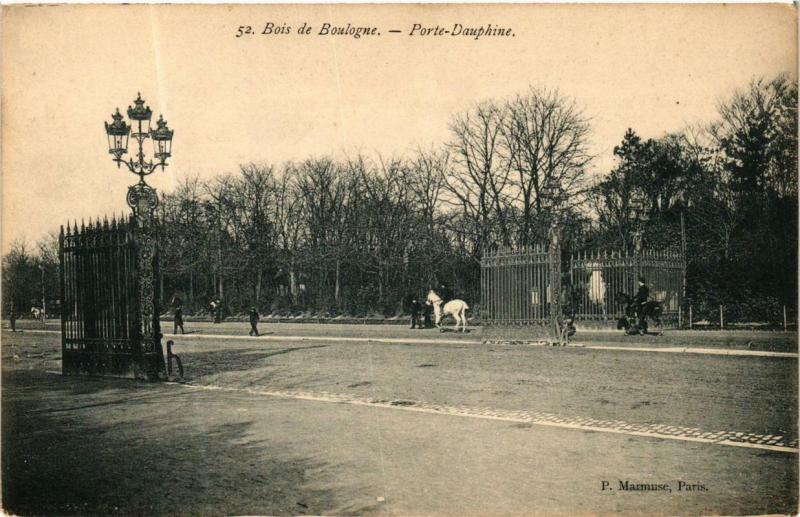 Carte postale ancienne Bois de Boulogne - Porte-Dauphine à Paris 16e