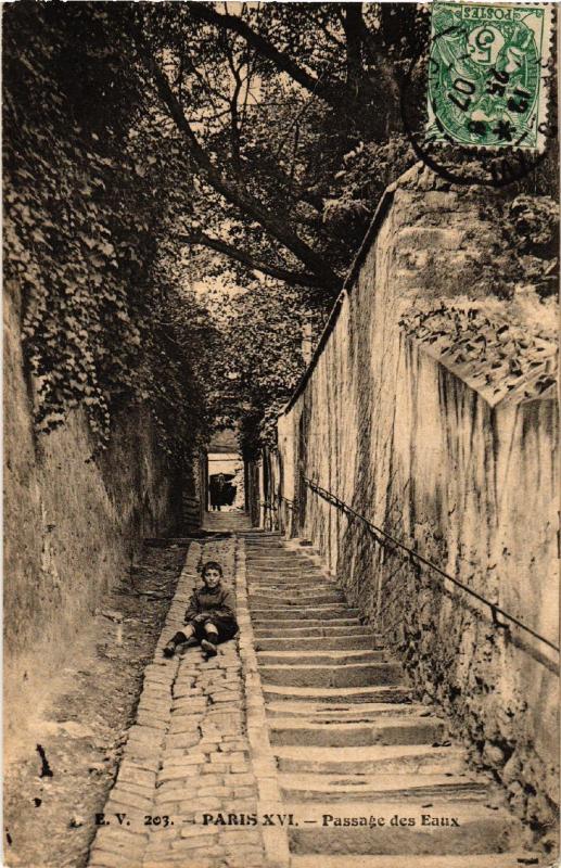 Carte postale ancienne Passage des Eaux à Paris 16e