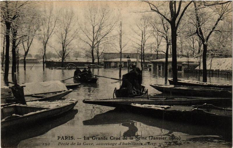 Carte postale ancienne Paris 13e Porte de la Gare. Inondation 1910 à Paris 13e