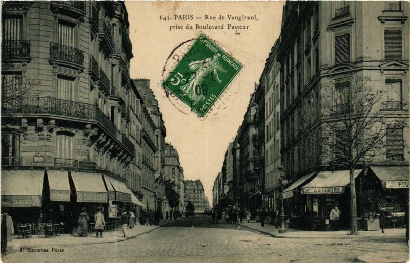 Carte postale ancienne Rue de Vaugirard, prise du Boulevard Pasteur à Paris 15e