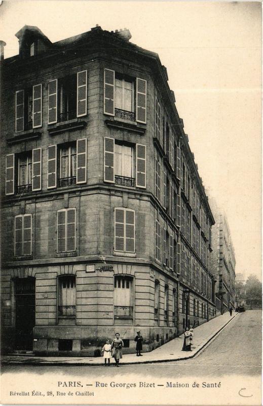 Carte postale ancienne Rue Georges Bizet - Maison de Santé à Paris 16e