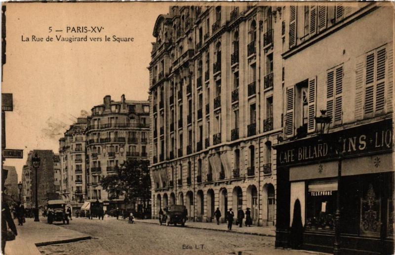 Carte postale ancienne La Rue de Vaugirard vers le Square à Paris 15e
