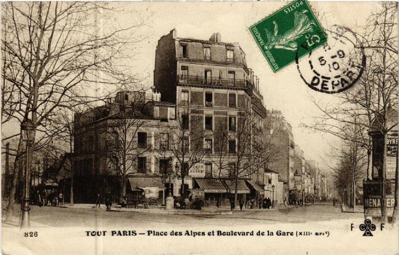 Carte postale ancienne Place des Alpes et Boulevard de la Gare à Paris 13e