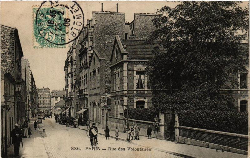 Carte postale ancienne Rue des Volontaires à Paris 15e