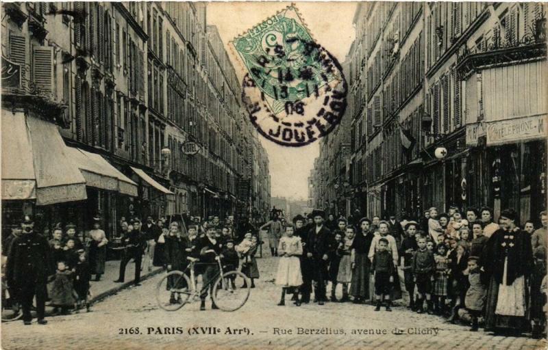 Carte postale ancienne Rue Berzélius - Avenue de Clichy à Paris 17e