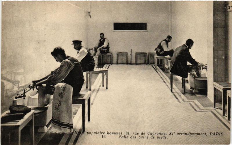 Carte postale ancienne Paris (11e) Hotel Populaires Hommes. 94, rue de Charonne. à Paris 11e